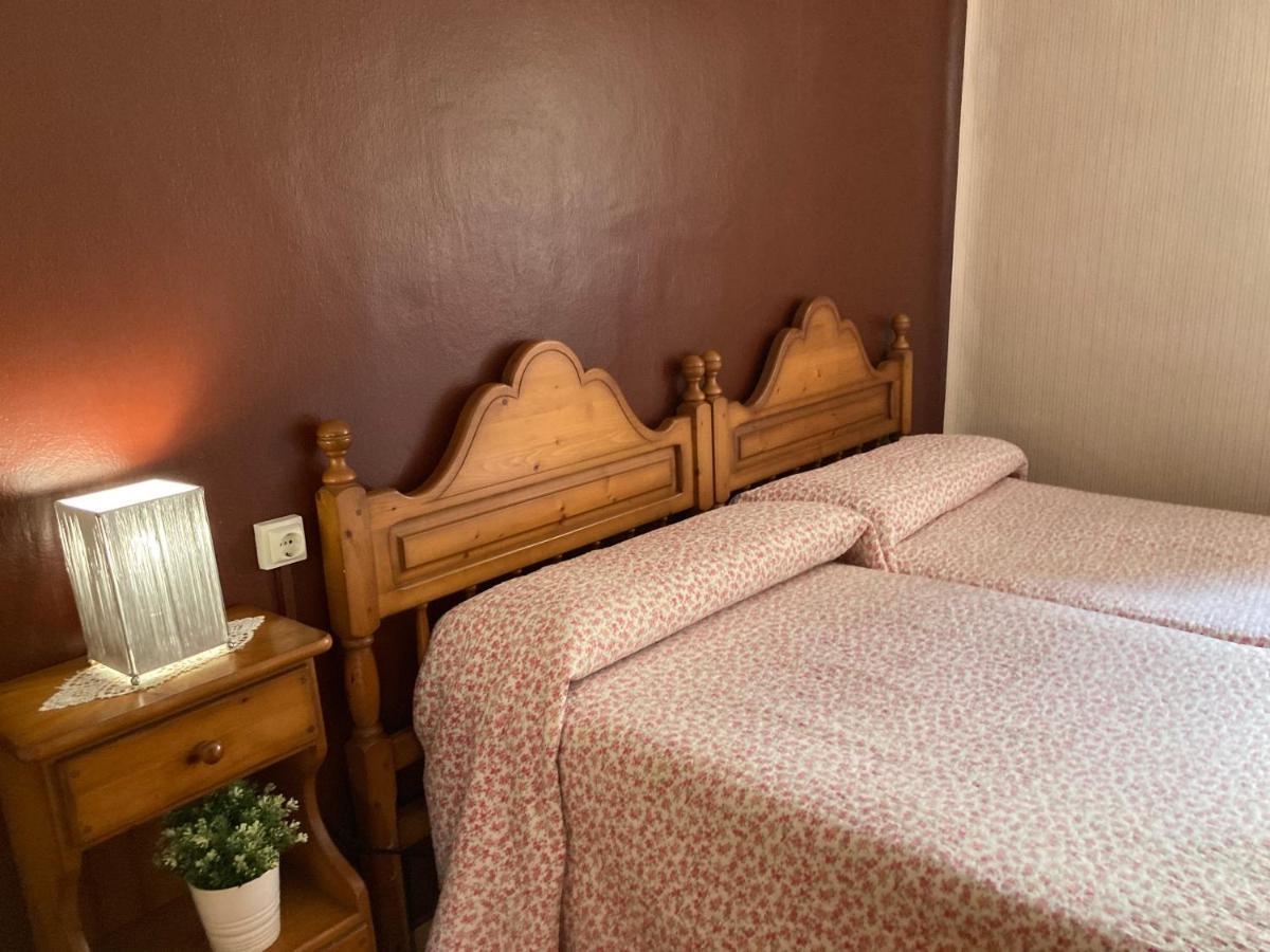 La Alpargateria Bed and Breakfast Villafranca Montes De Oca Exteriör bild