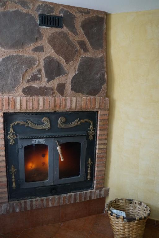 La Alpargateria Bed and Breakfast Villafranca Montes De Oca Exteriör bild