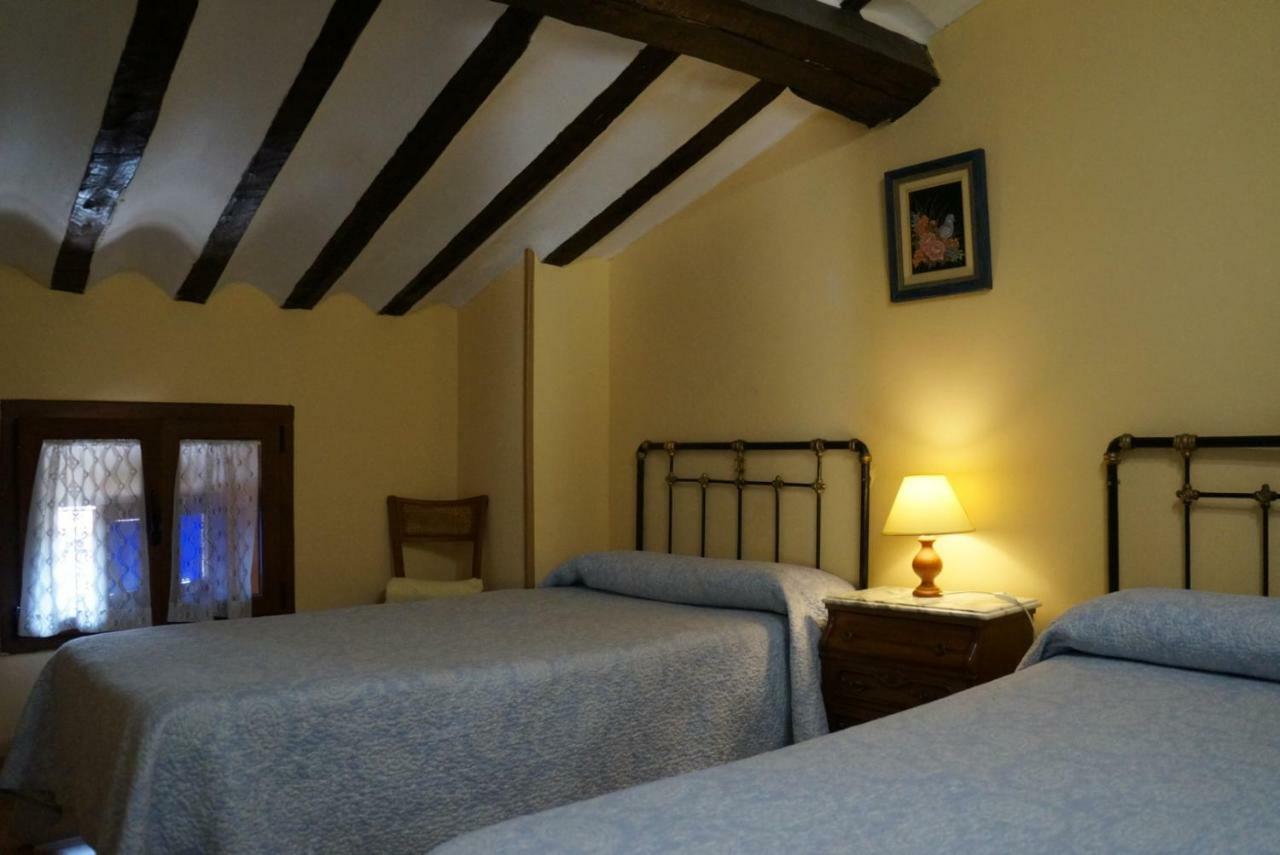 La Alpargateria Bed and Breakfast Villafranca Montes De Oca Exteriör bild
